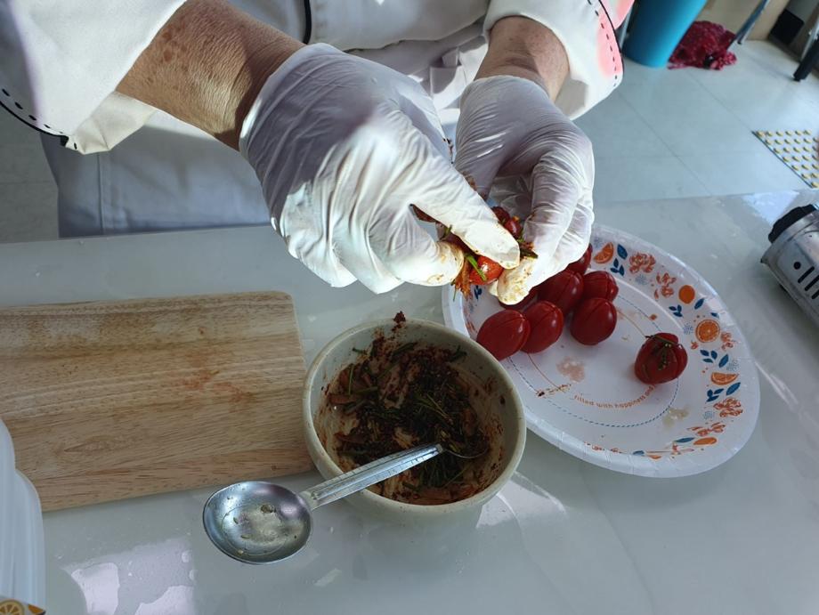 전통음식 '방울토마토소박이와 장국죽'